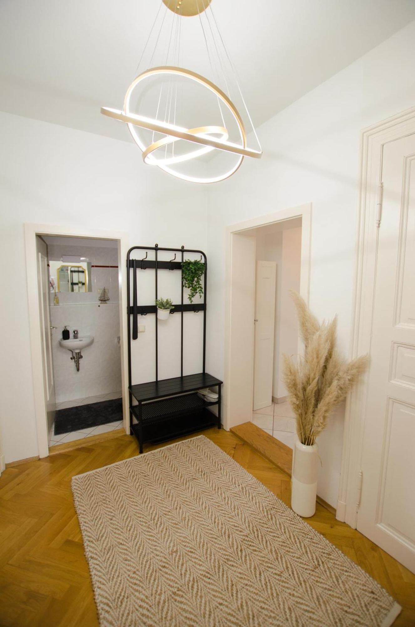 Casarina - Stilvoller Altbau In Zentraler Lage Apartment Dresden Bagian luar foto